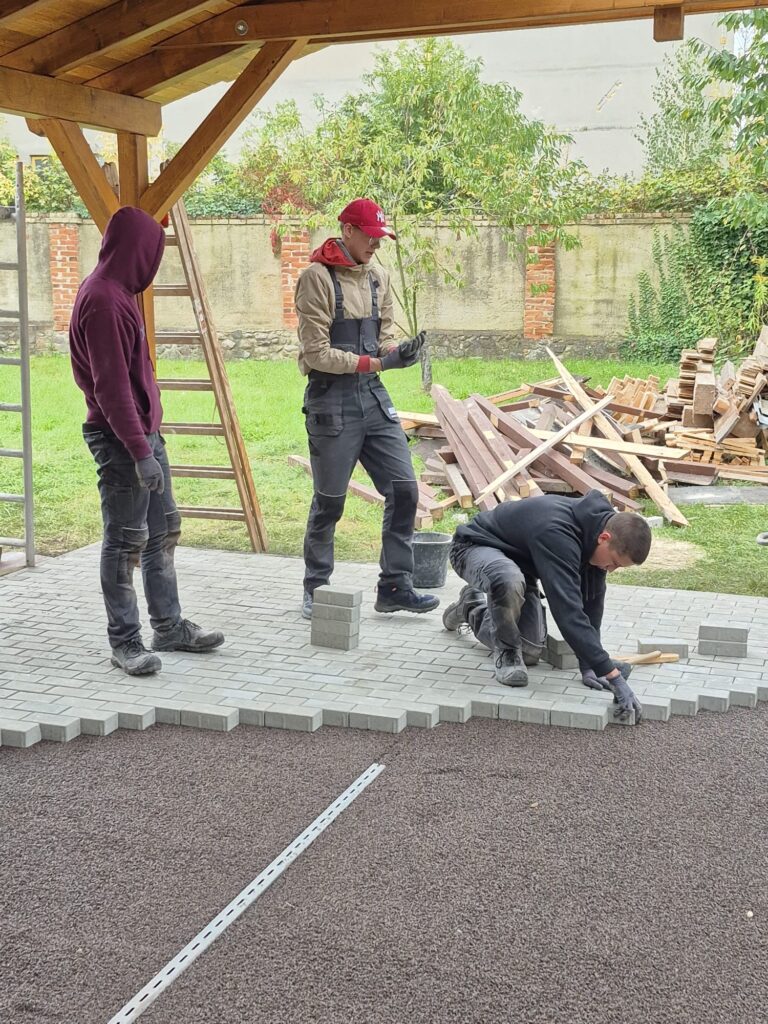 Plastering and Bricklaying e9a547fa 6938 45a5 b850 09c0df8c520c